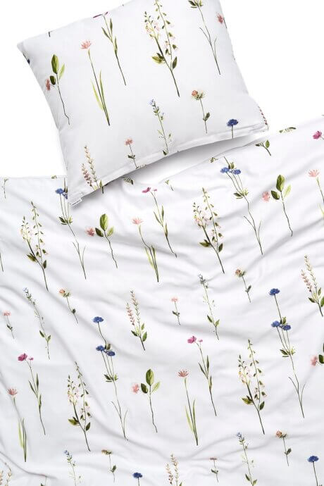 cornflowers bedding white pocket