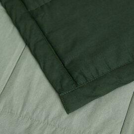pikowana zielona narzuta white pocket