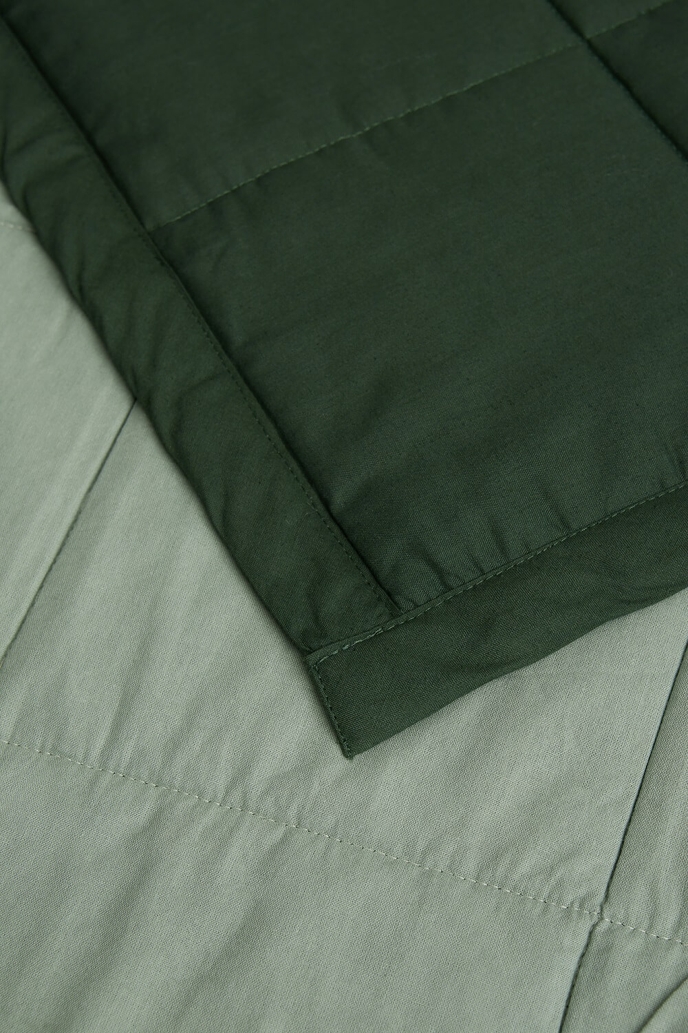 Ciemnozielona narzuta pikowana White Pocket