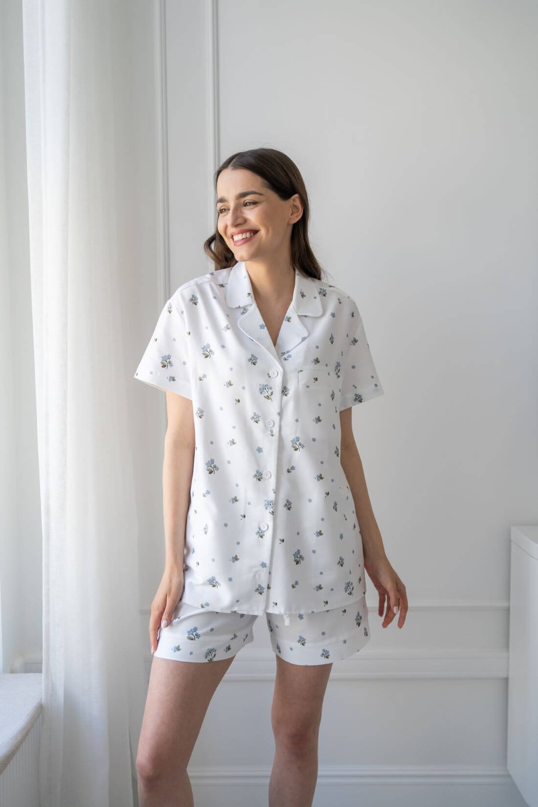 Damska piżama z krótkim rękawkiem niebieskie Niezapominajki White Pocket