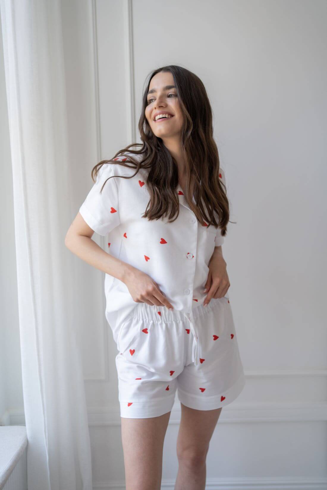 Bawełniana piżama z nadrukiem serduszek White Pocket