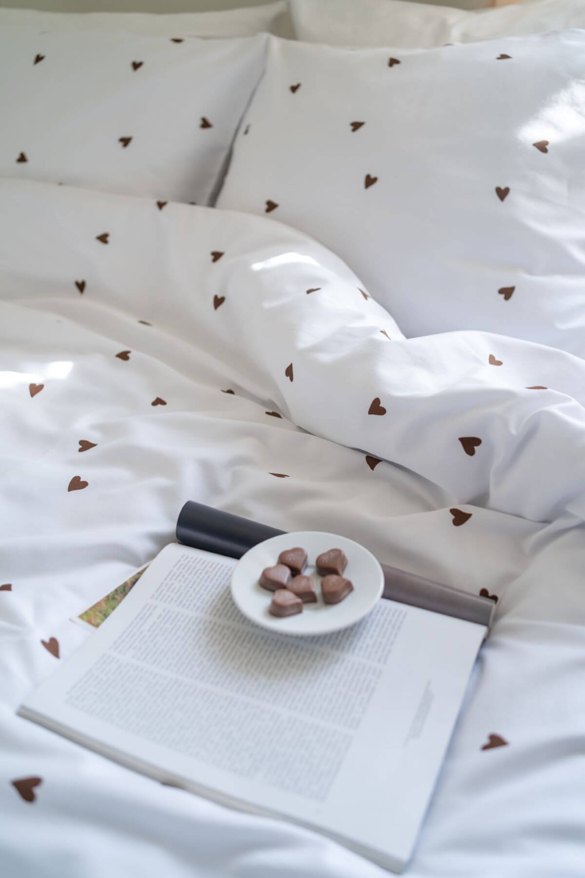 czekoladowe serduszka posciel