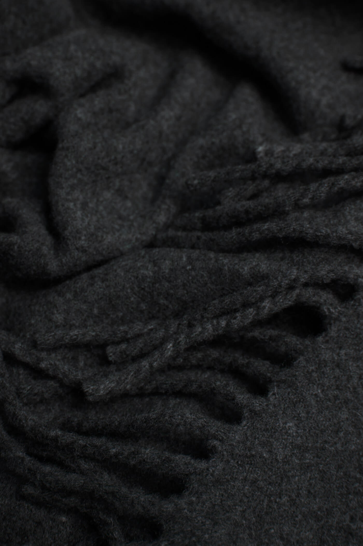 Grafitowy koc z kaszmiru 100% White Pocket